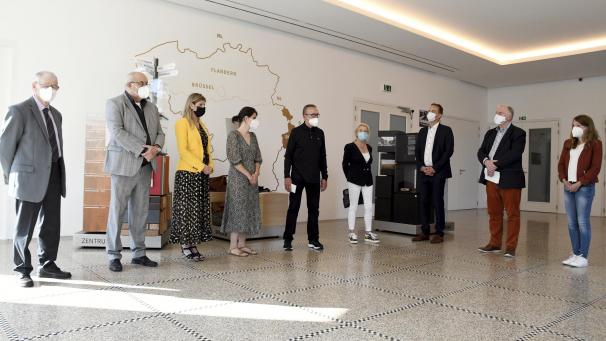 <p>Dieses Bild entstand am 9. Juni bei der Überreichung der Empfehlungen an die Vertreter der Politik.</p>