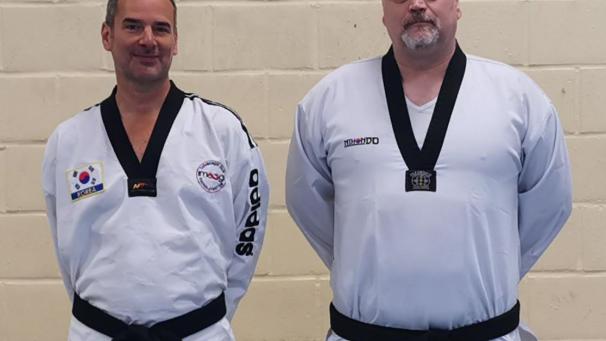 <p>Patrick Pitz (links) und Boris Stumpf schafften die nächste Dan-Graduierung.</p>