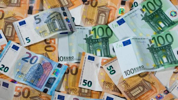 <p>Die Coronakrise hat ein Riesenloch in den Staatshaushalt geschlagen.</p>