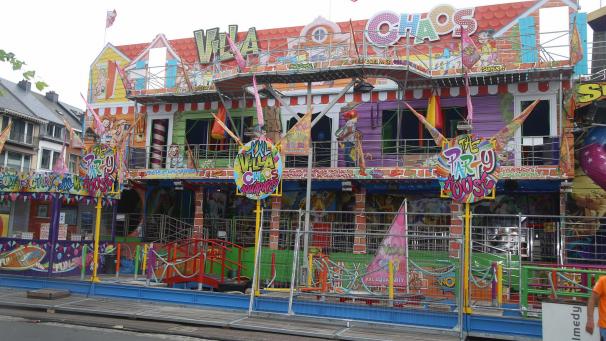 <p>Der Aufbau der Fahrgeschäfte musste in diesem Jahr etwas abgeändert werden und verteilt sich auf zwei Plätze.</p>