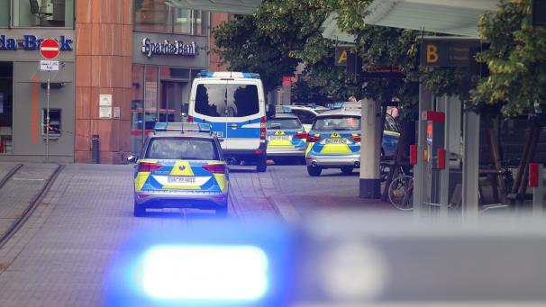 <p>Bei einer Messerattacke in der Würzburger Innenstadt sind am Freitag mehrere Menschen getötet worden.</p>