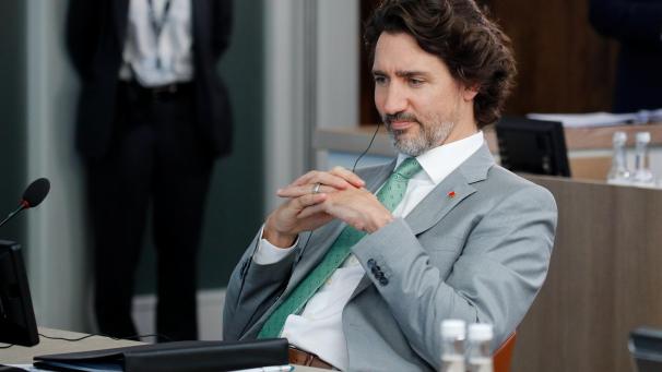 <p>Kanadas Premierminister Justin Trudeau hat Papst Franziskus zu einer Entschuldigung aufgefordert.</p>