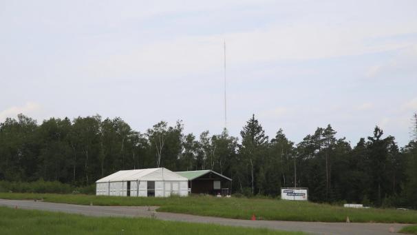 <p>Der Windpark entsteht unweit der Fahrschule in Bernister.</p>