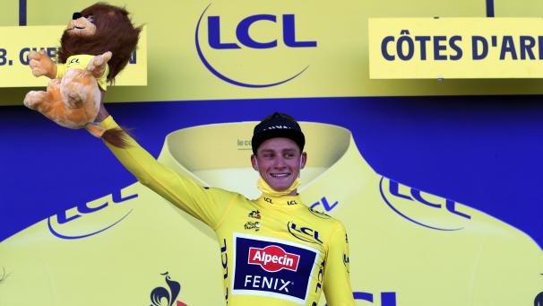 <p>Ein emotionaler Mathieu van der Poel sicherte sich die zweite Tour-Etappe.</p>