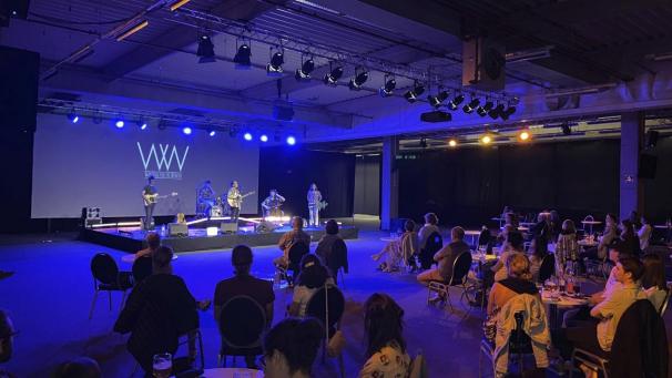 <p>„Waiting for the winter“ präsentierte eingängige Melodien, mitreißende Beats und authentische Texte in gefühlvollen Folk-Pop-Kompositionen.</p>