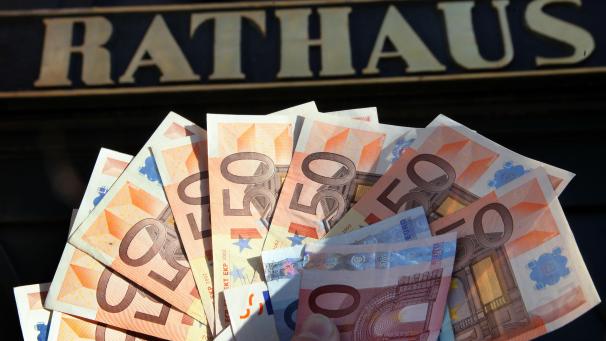 <p>Bis 2024 will die Föderalregierung zusätzliche öffentliche Investitionen in Höhe von 13,1 Milliarden Euro tätigen. Davon sollen 2,15 Milliarden von den Gemeinden kommen.</p>