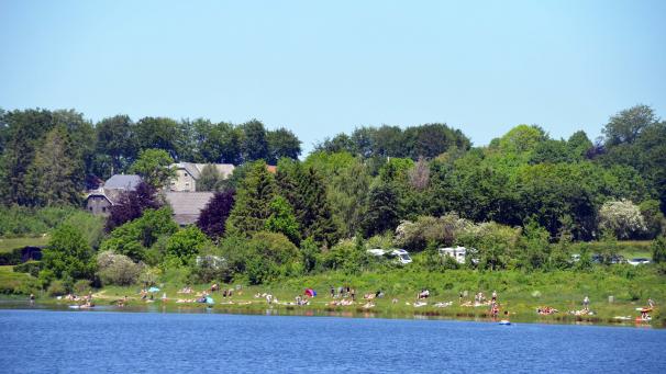 <p>Polizei und Staatsanwaltschaft wollen Verstößen gegen das Betäubungsmittelgesetz am Bütgenbacher See in den Sommermonaten mit strengen Kontrollen begegnen.</p>