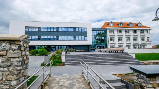 <p>Ein Blick auf das Eupener Stadthaus</p>