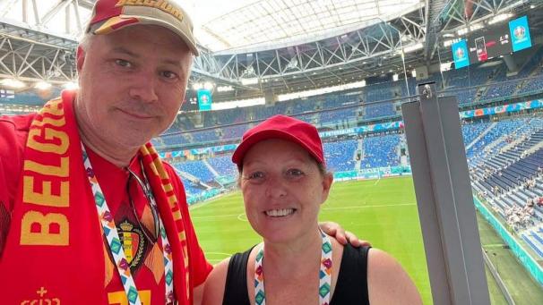 <p>Pierre und Petra Benker feuerten die Roten Teufel bereits in St. Petersburg an. Nun geht es auch nach München.</p>