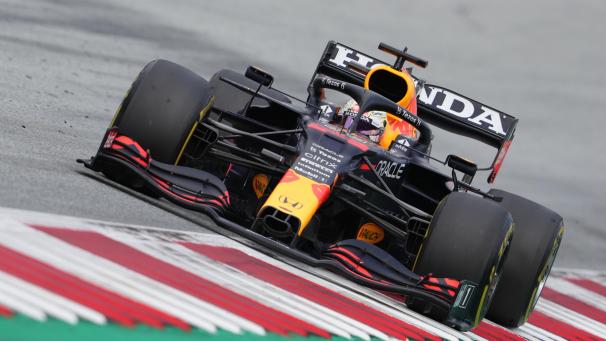 <p>Für Verstappen war es schon der dritte Erfolg nacheinander, zudem ist er mit nun vier Triumphen alleiniger Rekordsieger des Rennens in Spielberg.</p>