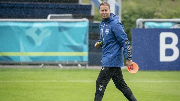 <p>Ist seit Sommer 2020 Trainer der dänischen Nationalmannschaft: Kasper Hjulmand.</p>