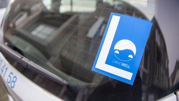 <p>Der provisorische Führerschein wurde ein weiteres Mal verlängert.</p>