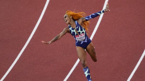 <p>Sha'Carri Richardson feierte Ende Juni nach ihrem Sieg im 100-Meter-Lauf der Frauen bei den US-Olympic Track and Field Trials. Die Kämpfe dienen der Qualifikation für das US-amerikanische Team bei den Olympischen Sommerspielen 2020 in Tokio, die aufgrund der Corona-Pandemie 2021 stattfinden.</p>