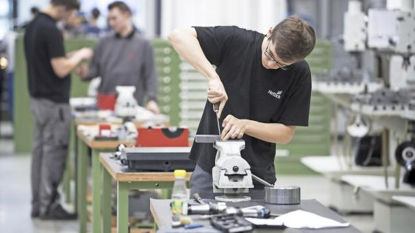 <p>Die duale Ausbildung und die mittelständische Lehre sollten laut RDJ aufgewertet werden.</p>