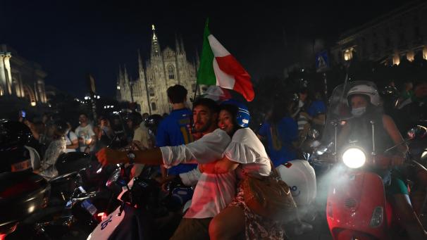 <p>Nach dem EM-Sieg herrschte in Mailand Ausnahmezustand.</p>
