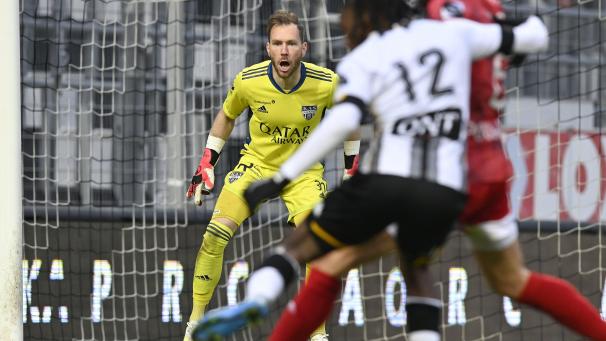 <p>Robin Himmelmann unterschrieb am Montag einen Einjahresvertrag.</p>