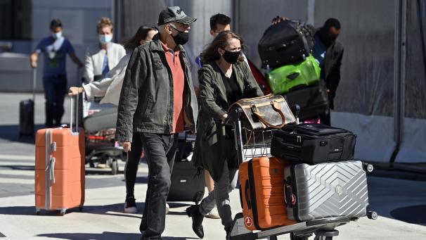<p>Der Brüsseler Flughafen hat im Juni mehr Passagiere in seinen Bann gezogen.</p>
