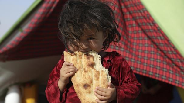 <p>Tausende Menschen fliehen aus dem Norden des Landes, aus Angst vor der Taliban.</p>