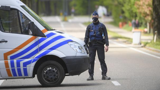 <p>Hintergrund des Großeinsatzes sind Ermittlungen gegen die Verdächtigen wegen gewerbs- und bandenmäßigen Diebstahls.</p>