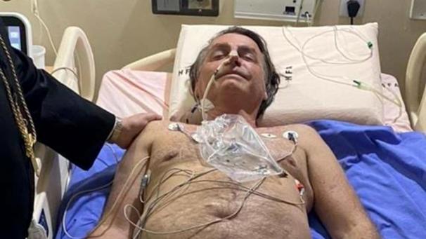 <p>Der Gesundheitszustand von Jair Bolsonaro ist ernster als zunächst angenommen.</p>