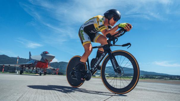 <p>Extrem-Radsportler Christoph Strasser in Aktion</p>