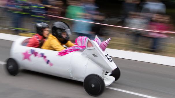 <p>Gerd Blum, in Kelmis bestens bekannt, organisiert am 8. August zum 33. Mal ein Seifenkistenrennen in Aachen, an dem traditionell auch Kinder auch Ostbelgien teilnehmen.</p>