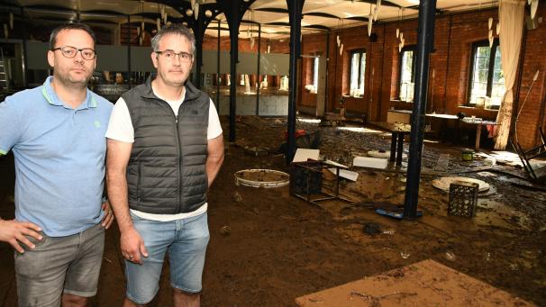 <p>Die Event-Location „Atelier“ von Marc Nüchtern und Stephan Heinen hat die volle und ungebremste Wucht der Flutwelle im Ortsteil Hütte abbekommen.</p>