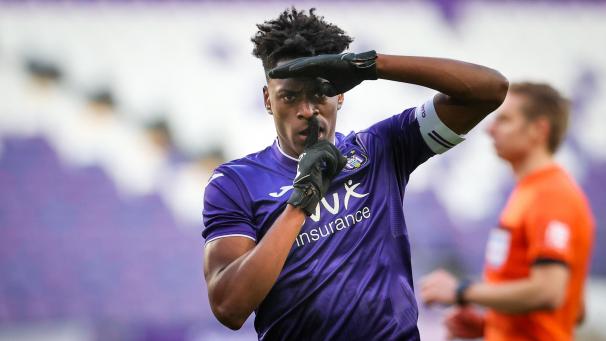 <p>Albert Sambi Lokonga wagt den Schritt auf die Insel zu Arsenal London.</p>