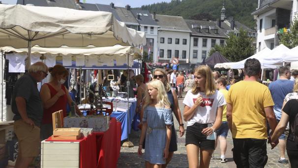 <p>Der Genuss- und Handwerkermarkt lockte viele an (Foto NC-Media)</p>