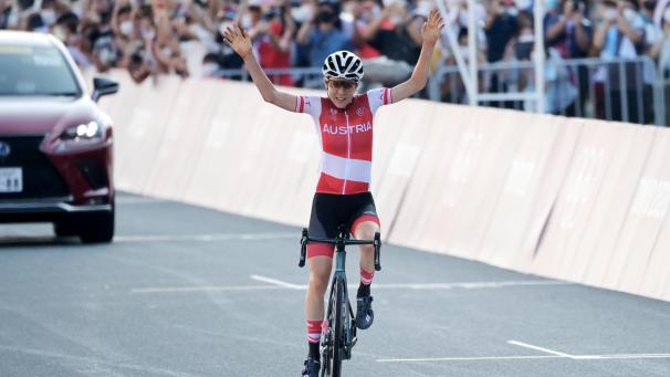 <p>Überraschender Gold-Erfolg für Anna Kiesenhofer aus Österreich</p>