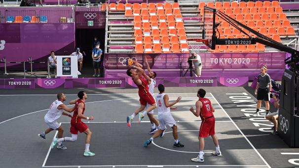 <p>Die Belgian Lions (in den roten Trikots) mussten sich dem Favoriten aus Serbien beugen.</p>