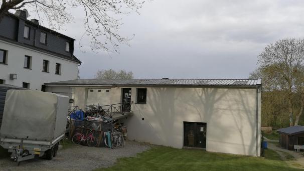 <p>Derzeit laufen Überlegungen zu einem Umzug in einen Teil des „Dabei“-Gebäudes im Alter Wiesenbacher Weg.</p>