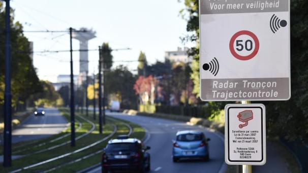 <p>Blitzer und Streckenradars (Abschnittskontrolle, Bild) sollen künftig rund um die Uhr aktiviert sein.</p>