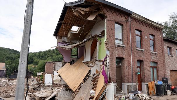 <p>Unbewohnbares Haus in Trooz nach der Flutkatastrophe.</p>