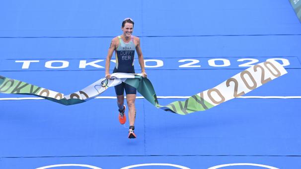 <p>Flora Duffy läuft zu Gold.</p>