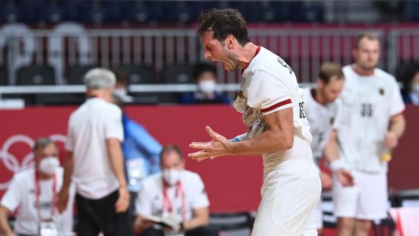 <p>Uwe Gensheimer schreit seinen Frust heraus.</p>