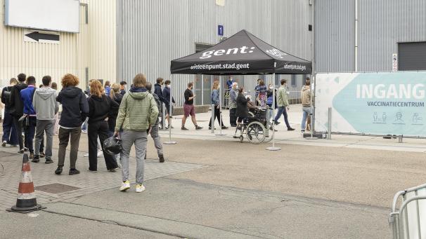 <p>Blick auf das Impfzentrum in Gent auf dem Messegelände Flanders Expo</p>