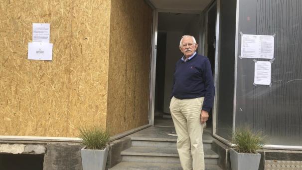 <p>Edy Leffin vor seinem Haus im Eupener Schilsweg, wo er seit 88 Jahren lebt.</p>