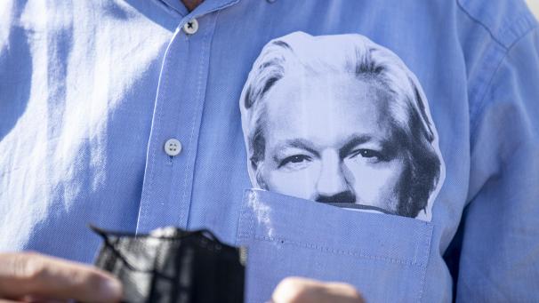 <p>Müssen Journalisten im Westen mit Verfolgung rechnen? Seit mittlerweile elf Jahren kann jedenfalls Julian Assange nicht mehr in Freiheit leben, knapp 4.000 Tage und Nächte.</p>