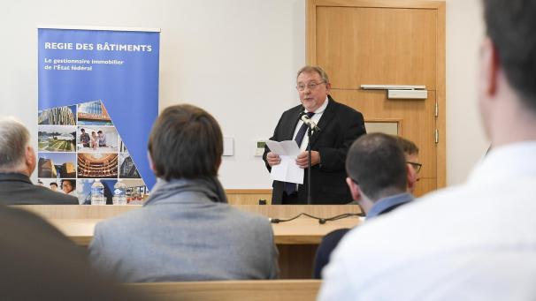 <p>Seit 2007 war Charles Heindrichs Richter in Eupen, von 2016 bis 2021 stand er an der Spitze des Gerichtsbezirks. Ende des Monats beginnt für den gebürtigen Malmedyer ein neuer Lebensabschnitt. Die Aufnahme zeigt ihn im Februar 2019 bei der Eröffnung des neuen Gerichtsgebäudes am Eupener Rathausplatz.</p>