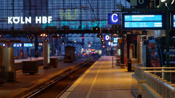 <p>Am Kölner HBF ging phasenweise nicht viel: Die Lokführergewerkschaft GDL hatte ihre Mitglieder zum Streik bei der Deutschen Bahn aufgerufen.</p>