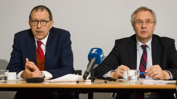 <p>Luc Tack (links) und Stefaan Haspeslagh (rechts) bei einer gemeinsamen Pressekonferenz im Jahr 2016: Die beiden Rieter-Verwaltungsratsmitglieder sollen ihre Treuepflicht verletzt haben.</p>