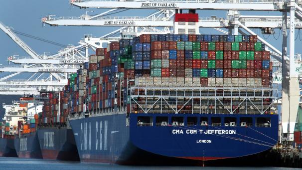 <p>Container werden im kalifornischen Hafen Oakland entladen.</p>