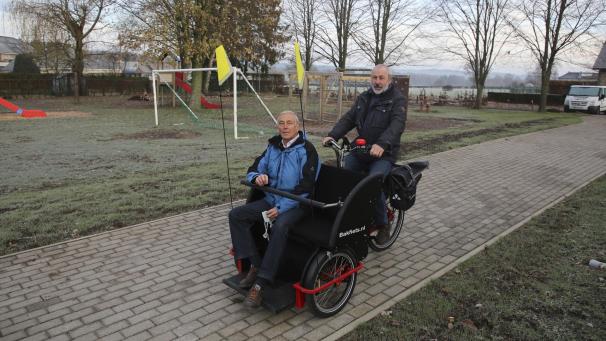 <p>Zu den von der König-Baudouin-Stiftung geförderten Projekten gehörte auch die Neuanschaffung einer Rikscha in Eynatten, die den Senioren Begegnung und Erlebnisse ermöglicht.</p>