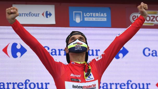 <p>Rein Taaramäe jubelt über seinen Etappensieg.</p>