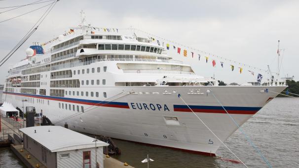 <p>Nach anderthalb Jahren coronabedingter Zwangspause hat ein Kreuzfahrtschiff im Antwerpener Hafen angelegt.</p>