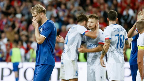 <p>Roman Bezus und die Genter konnten Rakow nur beim Jubeln zuschauen – oder eben nicht.</p>