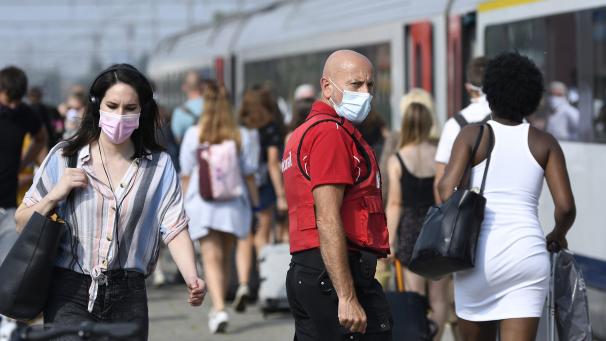 <p>Die Sicherheitskräfte von Securail schauen beim Tragen des Mund-Nasen-Schutzes genauer hin.</p>