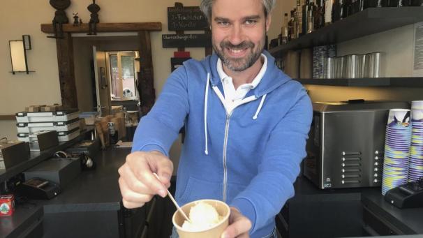 <p>Eisdielenbetreiber Marcel Schmitz: „Alternativen schaffen, die genauso Spaß machen.“</p>