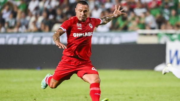 <p>Radja Nainggolan</p>